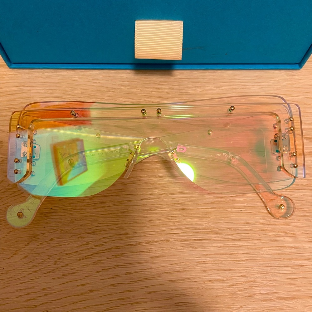 Fenty Iridescent shield FY40004u col 27q